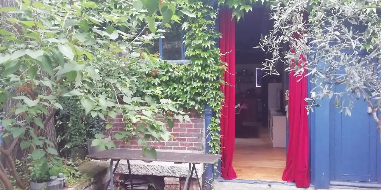 펜션 Atelier D'artiste - Loft With Garden Center Of 파리
